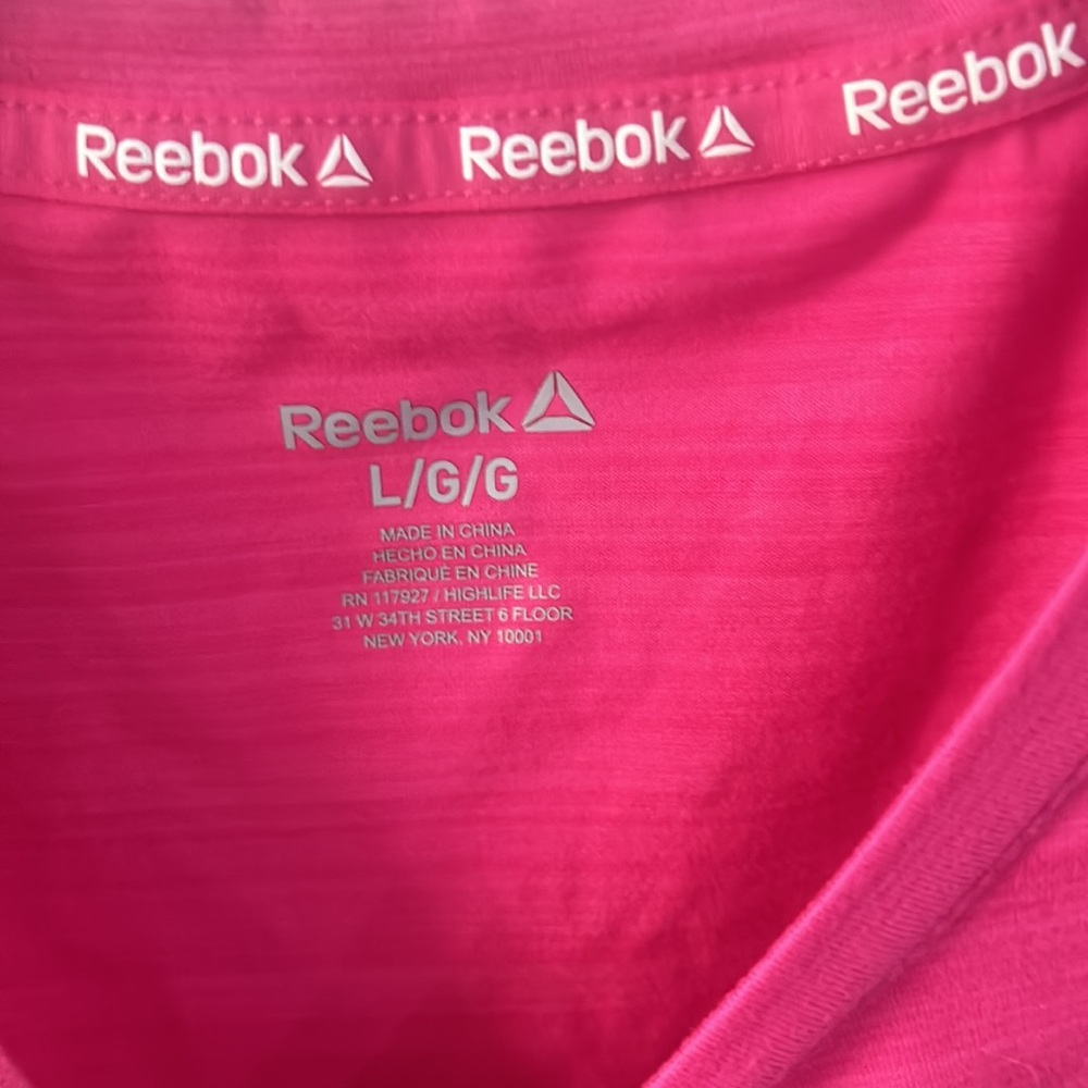 Pink Reebok top size large - Picture 3 of 4